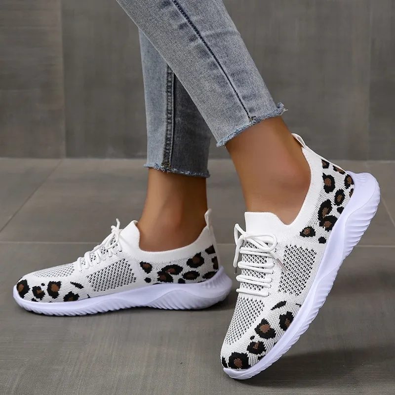 Nieuwe zomerse dames sneakers  - Knit Fabric Lace Up Sneakers recensie en prijs